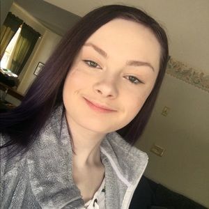 Meet your Posher, Lea